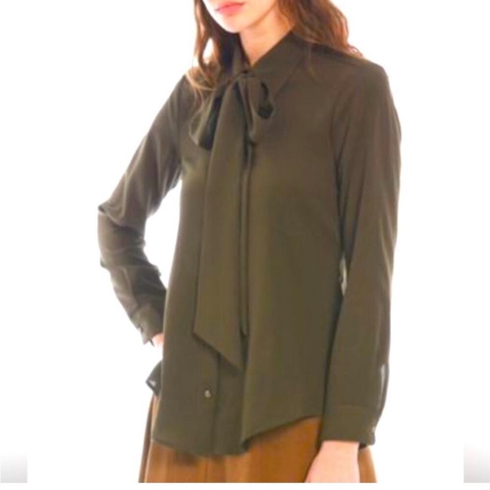 👉Antonio Melani Womens Olive Green Detachable Bow Tie Long Sleeve Button Blouse
